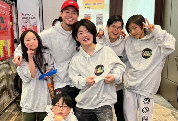 チームアヤナイ